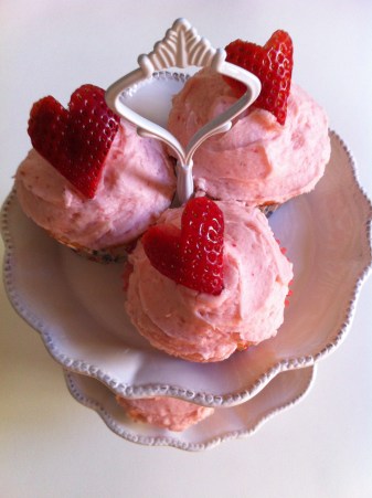 Lemon cupcakes with strawberry frosting